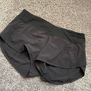 Lululemon, Speed Up Low Rise Lined Shorts, 2.5 inch